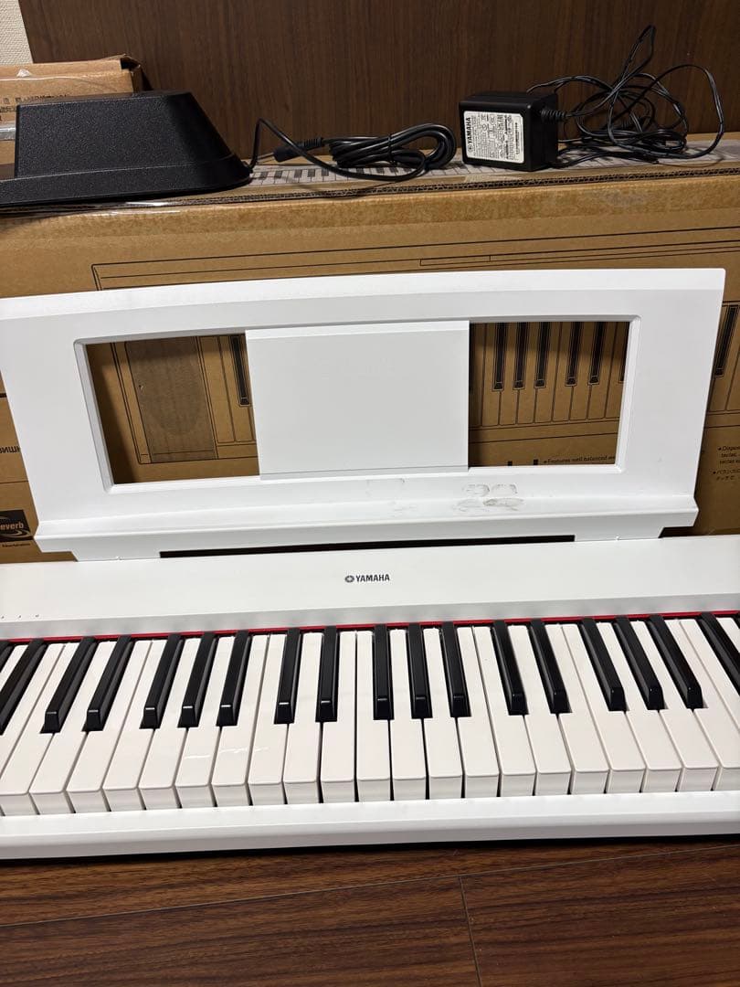 ヤマハ YAMAHA 電子キーボード piaggero ホワイト NP-32WH