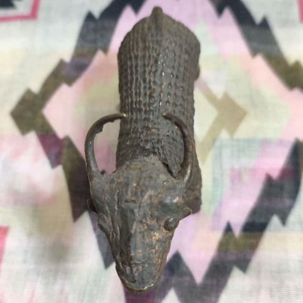 【アンティーク】インドの鋳造工芸品✨水牛のブロンズ像