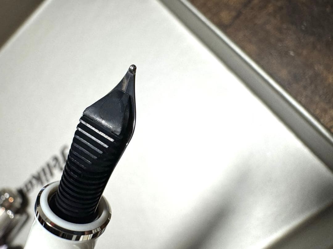 Pelikan スーべレーン M405 シルバーホワイトF