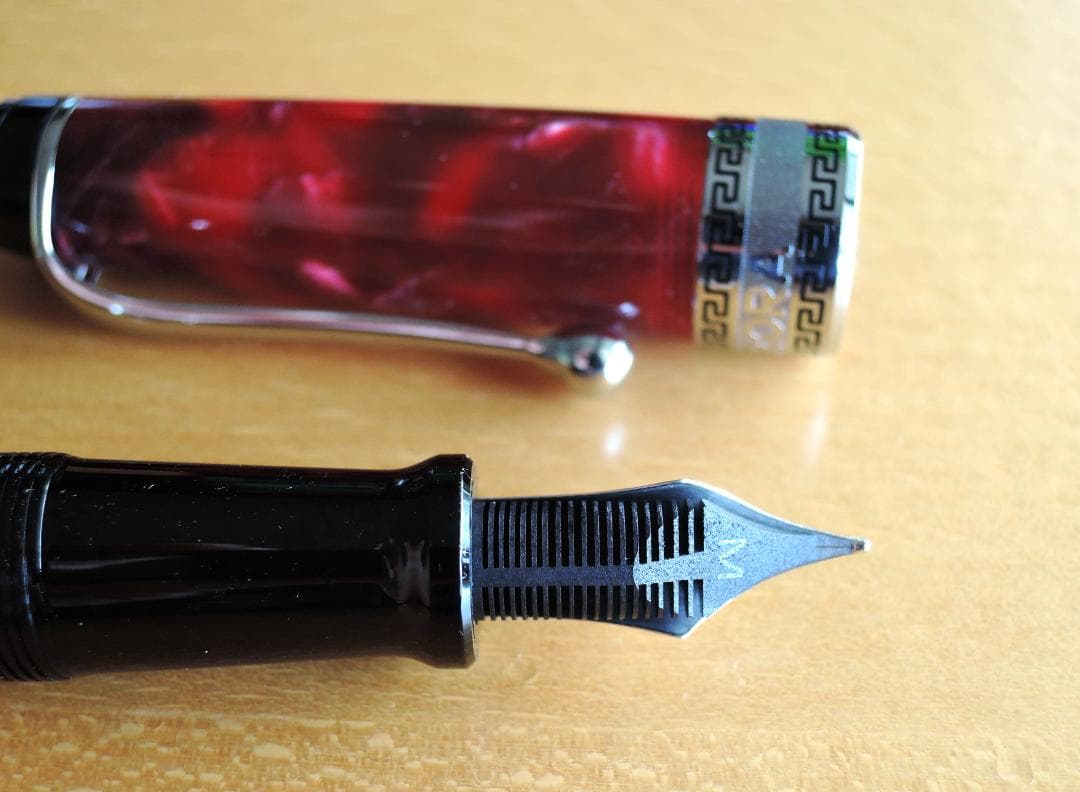 アウロラ AURORA オプティマ 万年筆 バーガンディＭ