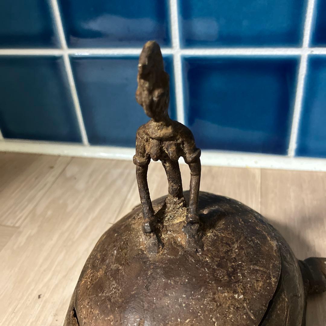 マリ　ドゴン族　金属製 亀のケース