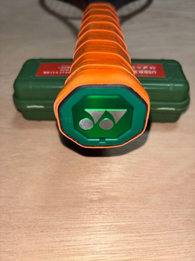 美品　YONEX 新色ミッドナイトネイビー、パーセプト 100 G2