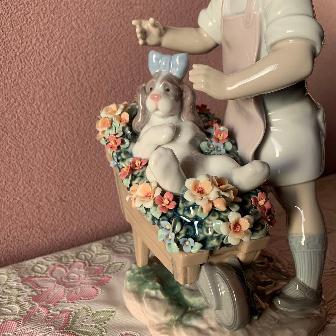 リヤドロ　9133  お散歩しようね