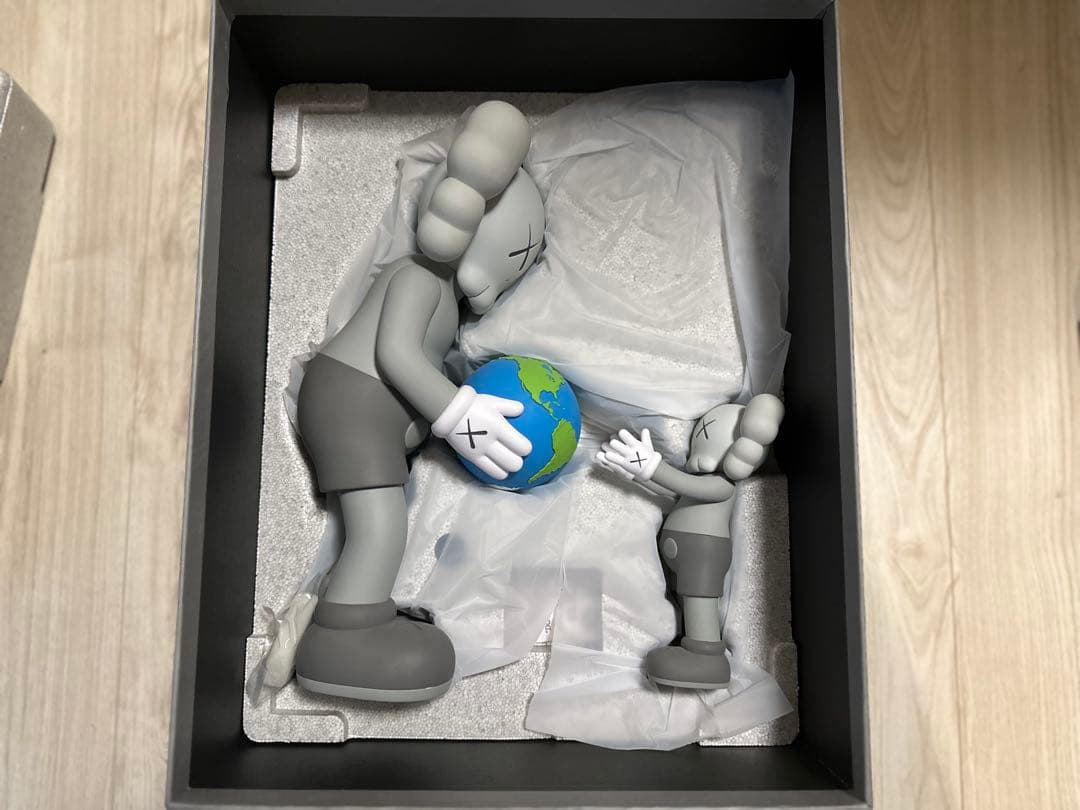 KAWS THE PROMISE オープンエディション