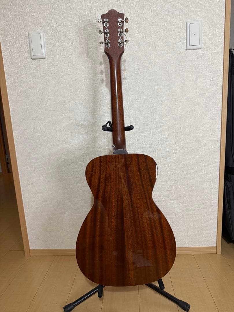 パ*ロ様 Guild M-120 NAT ギルド Fishmanピックアップ付き