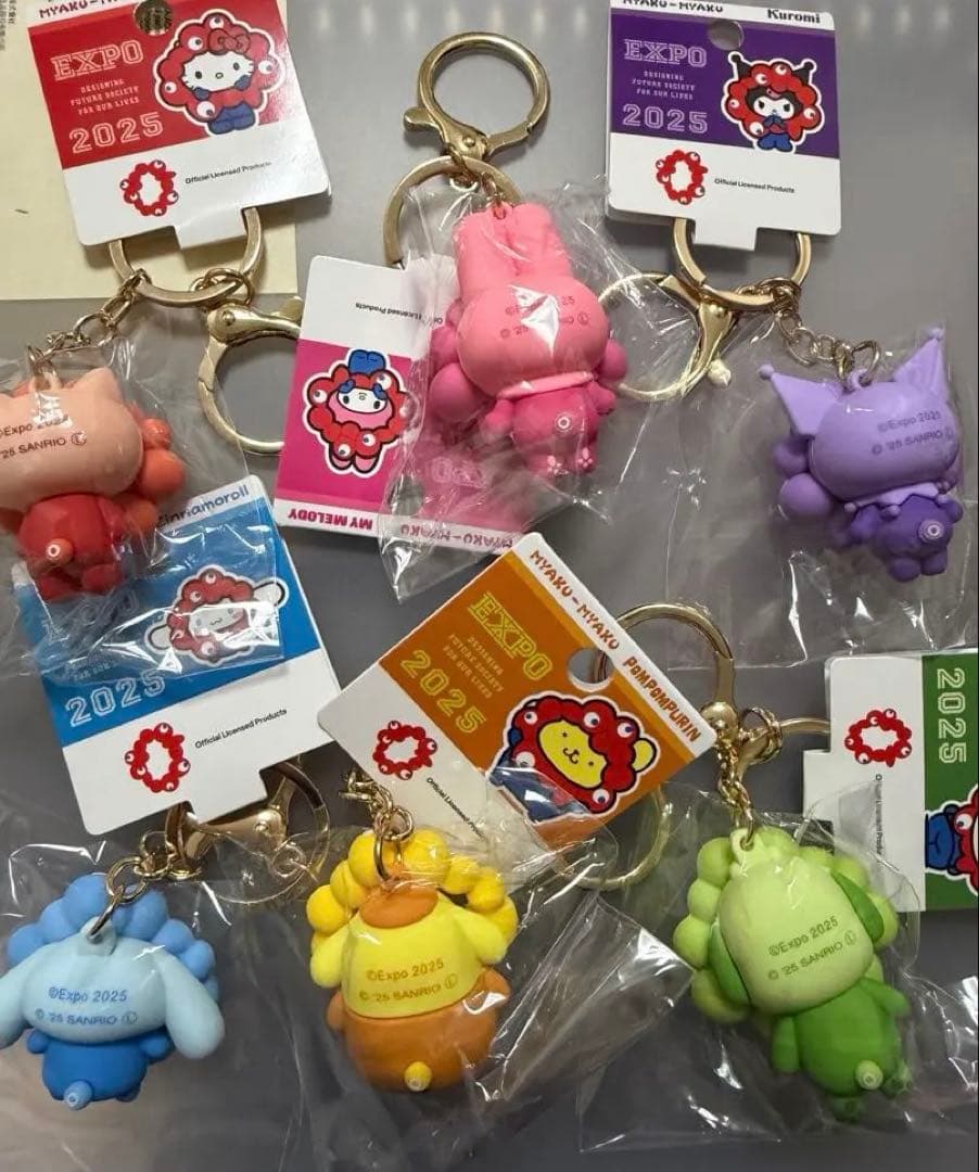 EXPO サンリオミャクミャク推しカラーキーホルダー６種