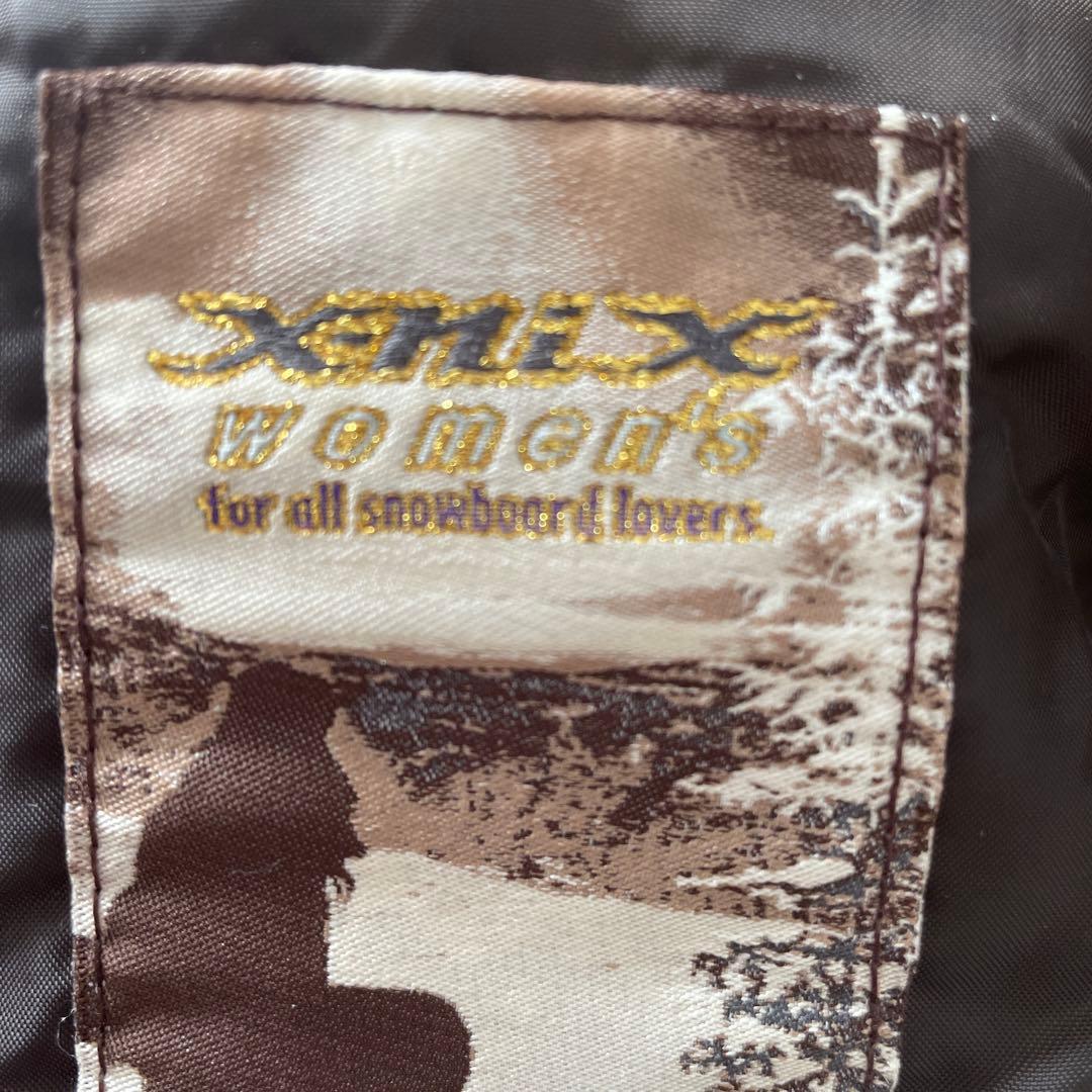 X-NiX ピンクストライプ スノーボードウェア