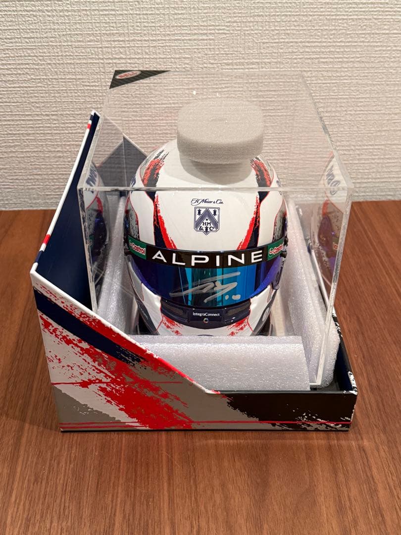 ピエールガスリー 直筆サイン ヘルメット 世界600ピース限定生産
