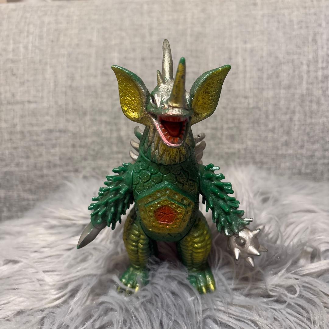 ウルトラマン タイラント キングザウルス ソフビ フィギュア