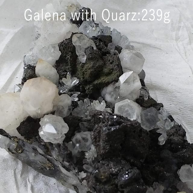 239g　共生結晶付き方鉛鉱　金属的鉛光沢　美品