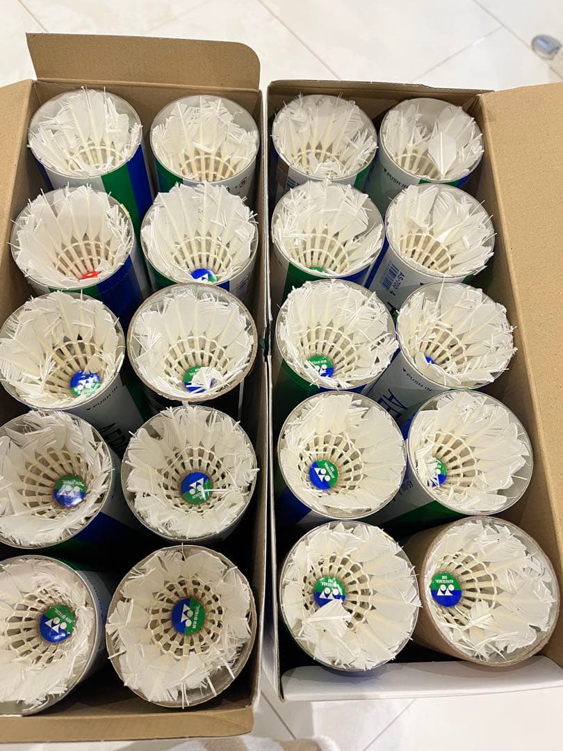 バドミントン中古シャトル　２箱