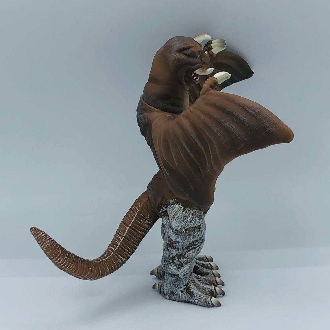 バンダイ ウルトラ怪獣 総天然色 ウルトラQ ガラモン ペギラ ゴメス ソフビ