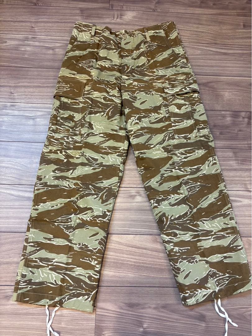 デザートタイガー　迷彩服上下　タイガーストライプ