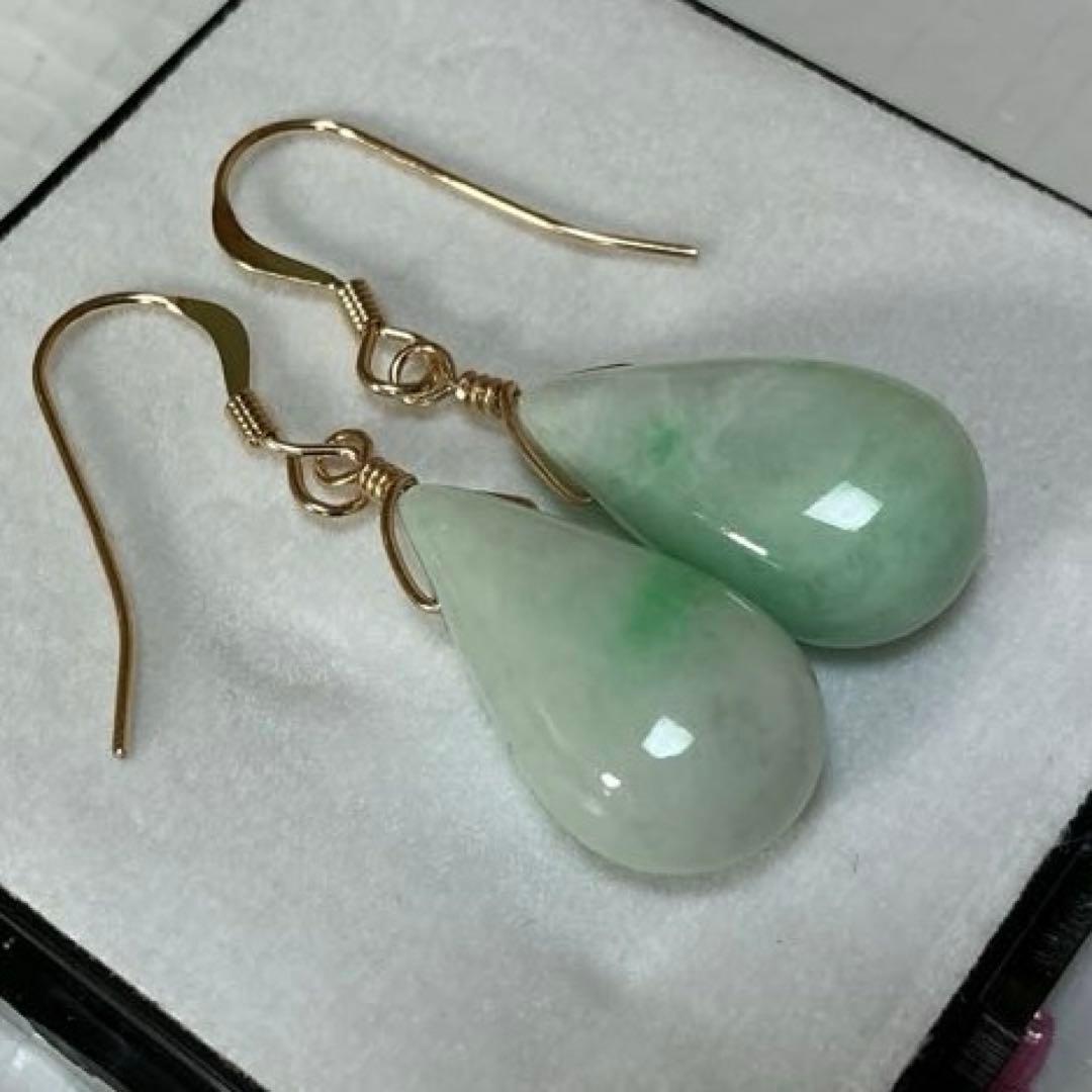 【専用】ティアドロップピアス　小滝産翡翠　翠と白のグラデーション