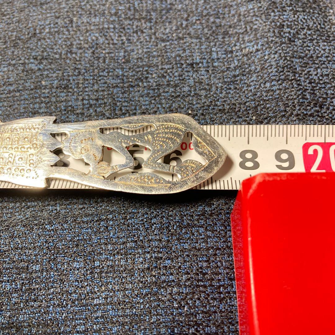 (=^▽^)σ今は過去と比べて約10倍近く…今後も期待大の銀製のペーパーナイフ