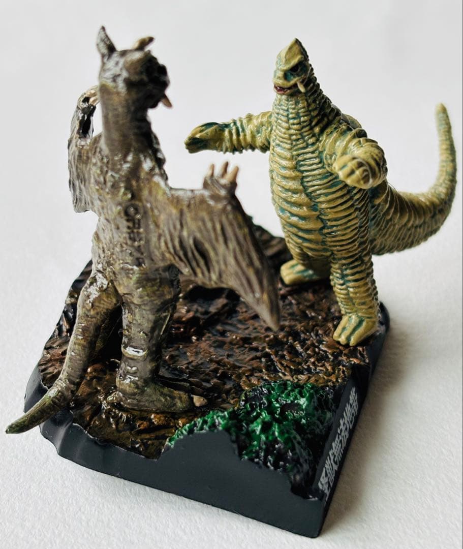 ウルトラ怪獣名鑑　16種セット