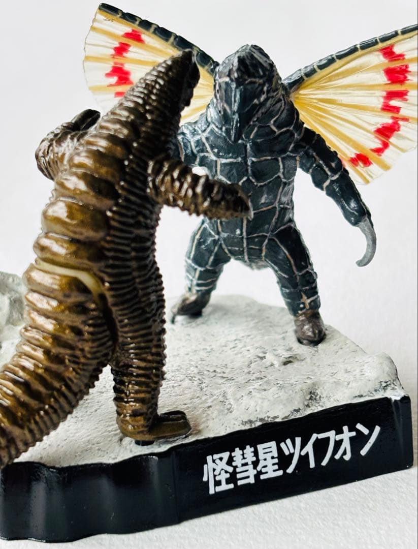 ウルトラ怪獣名鑑　16種セット