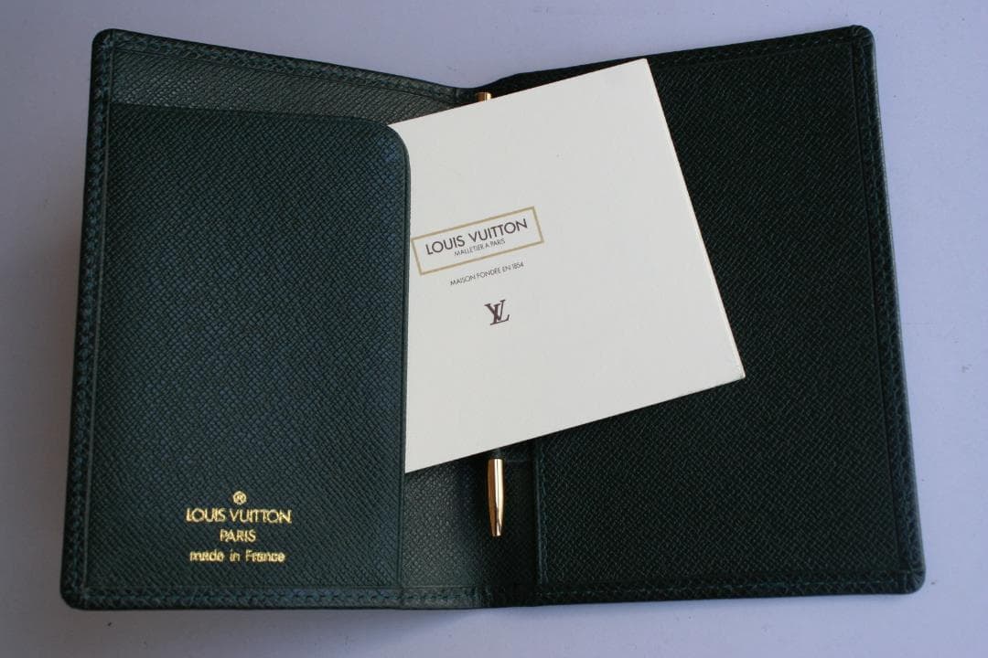 ルイヴィトン 　エピ　【名刺・オーガナイザー入れ】