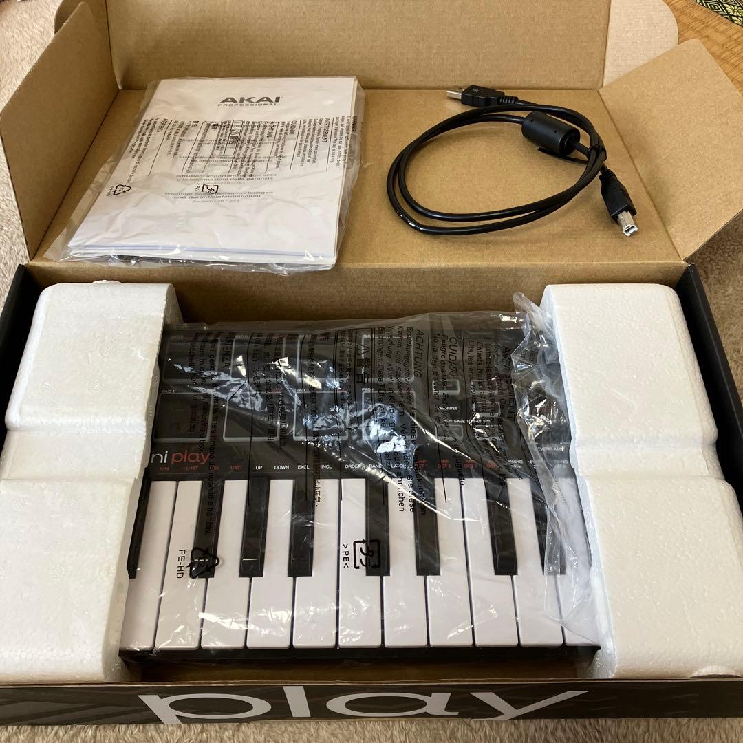 アカイ　AKAI MPK mini play