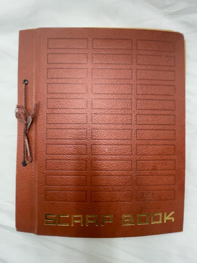 ビートルズ　TOPPS トレーディングカード135枚入りスクラップブック