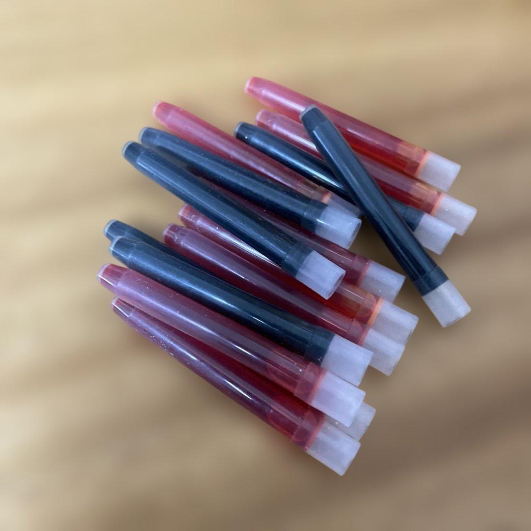 Pilot 万年筆 キャップレス　18k ブラック&レッド　付属品付