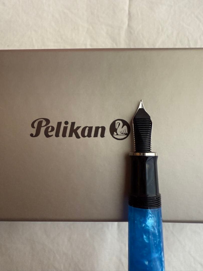 Pelikan ペリカン 万年筆　M805 ヴァイブラントブルー