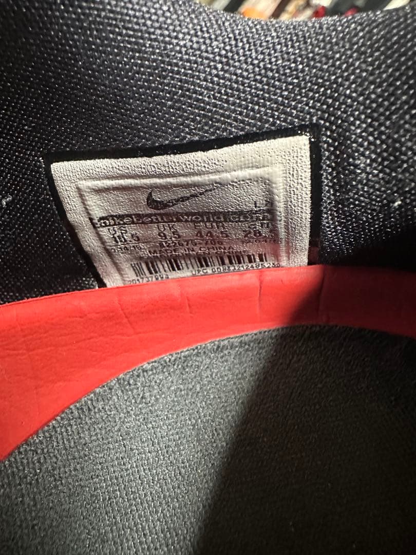 コービー11 Nike バスケットボールシューズ イエロー/ブラック/レッド