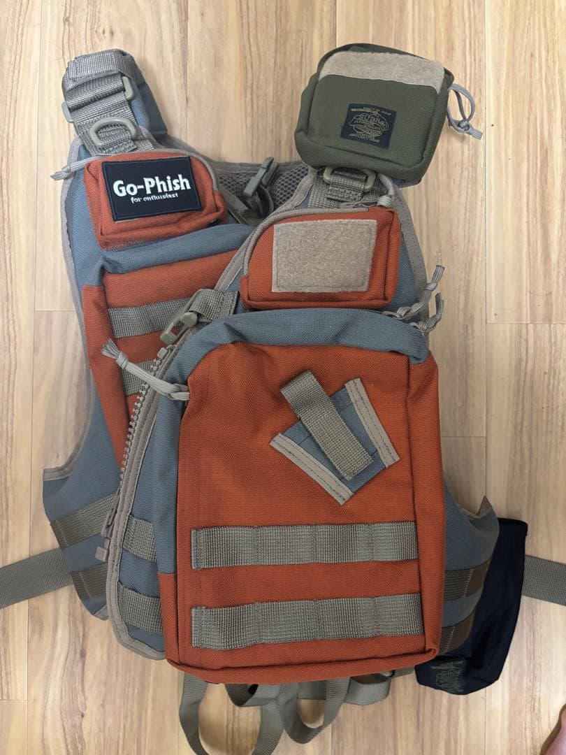 サブロック　V-one VEST コラッタグレー