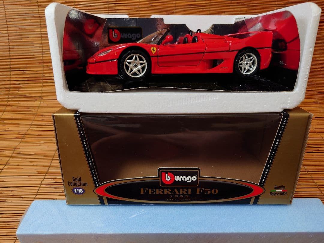 Burago(ブラーゴ) Ferrari F50 1/18