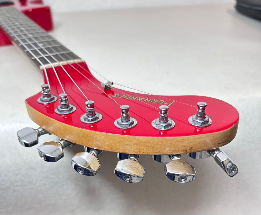 希少　FERNANDES　ZO-3　レフティ　コンパクト　アンプ内蔵ミニギター