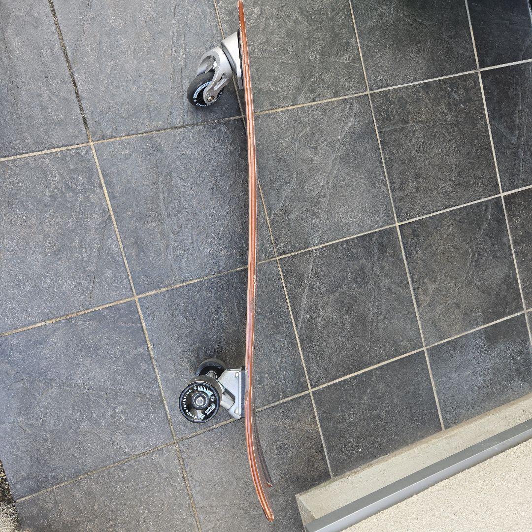 Street Surfing スイングボード 36インチ 三輪　シャークアタック