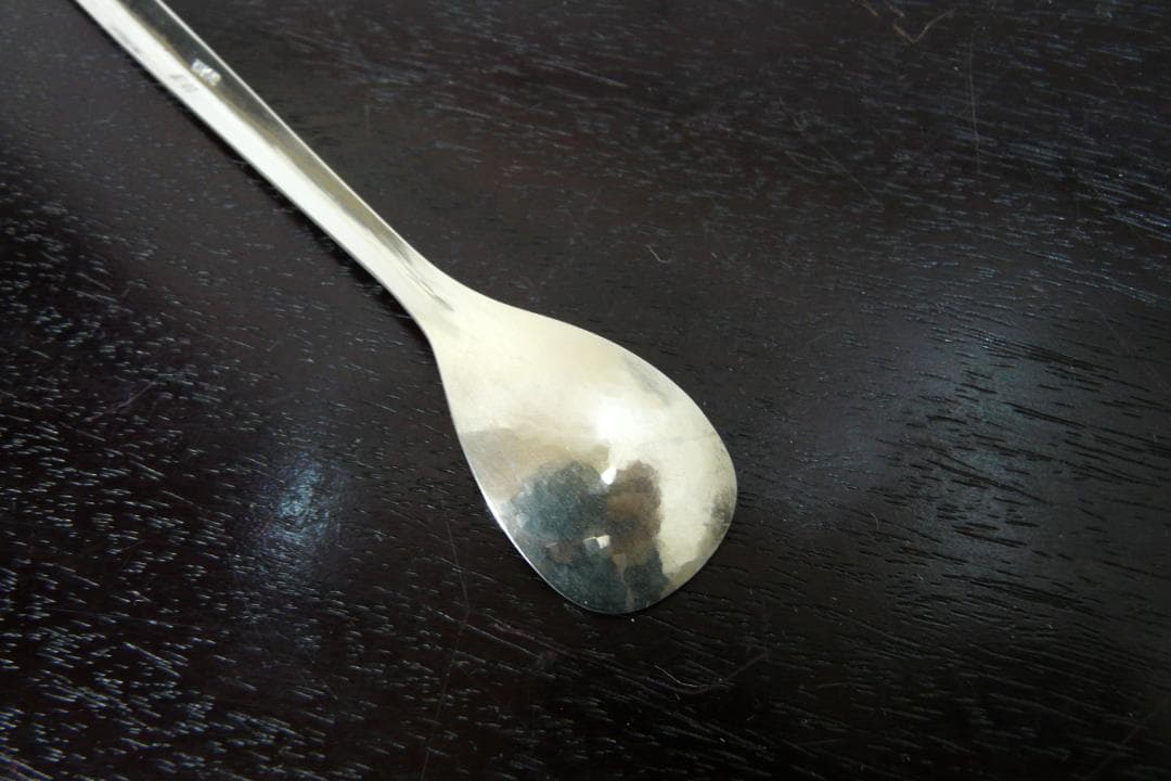 は*ぎ様 田中利広 造 純銀製 槌目打 小匙 2本 28.3g 銀細工