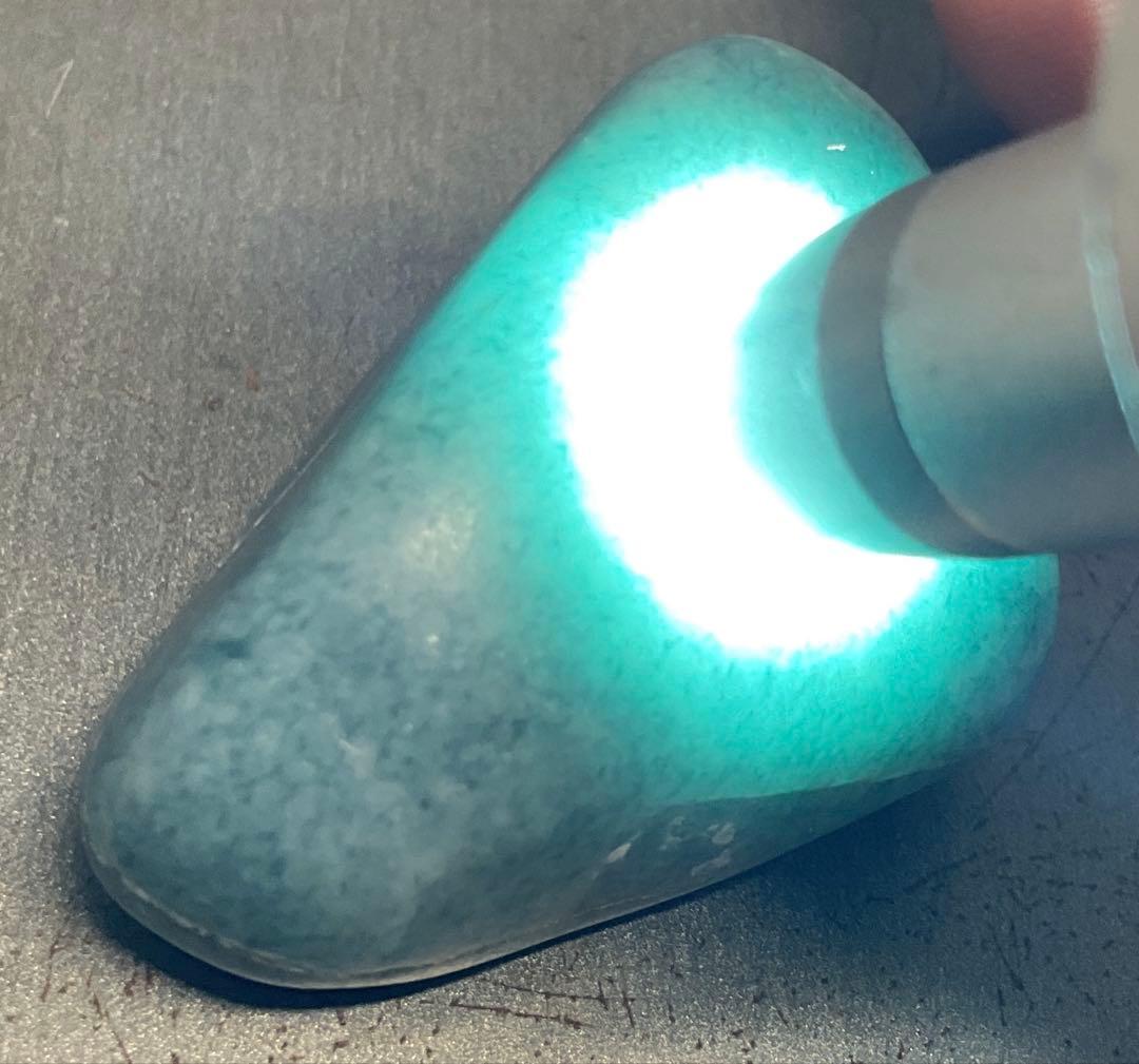 ［コバルト色の海石］　糸魚川翡翠海石27g ヒスイ　ひすい