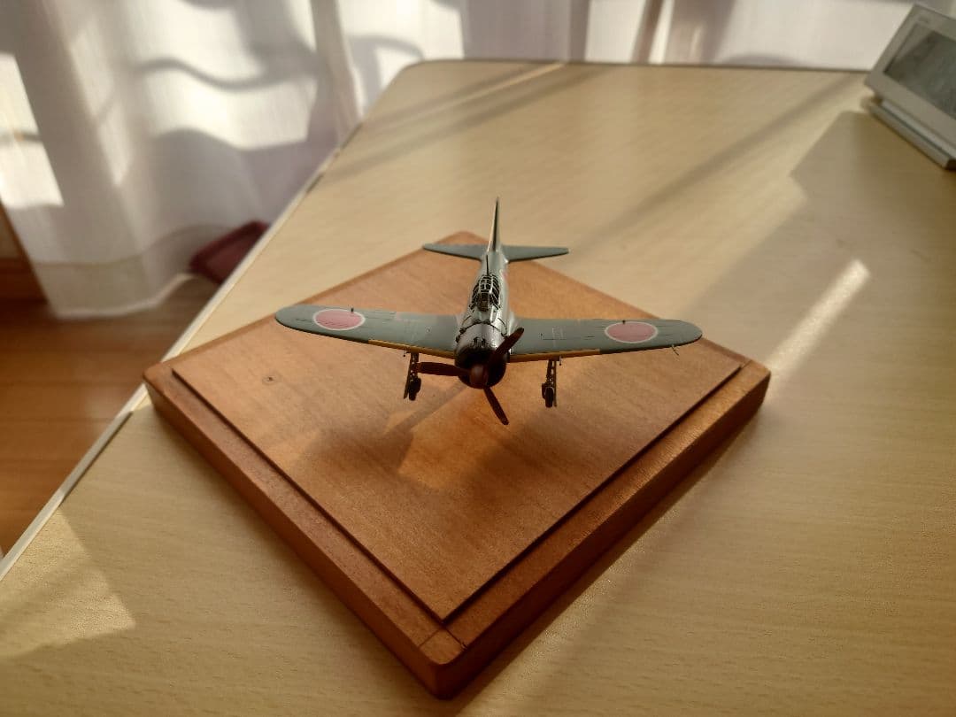 【精密・金属製】小西製作所 1/100 零式艦上戦闘機 五二型（ケース・台座付）
