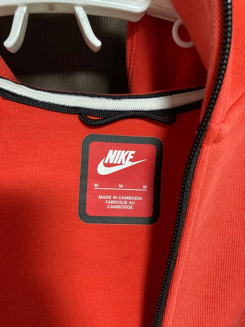 NIKE ナイキテックフリース　赤黒 上下セット　Mサイズ