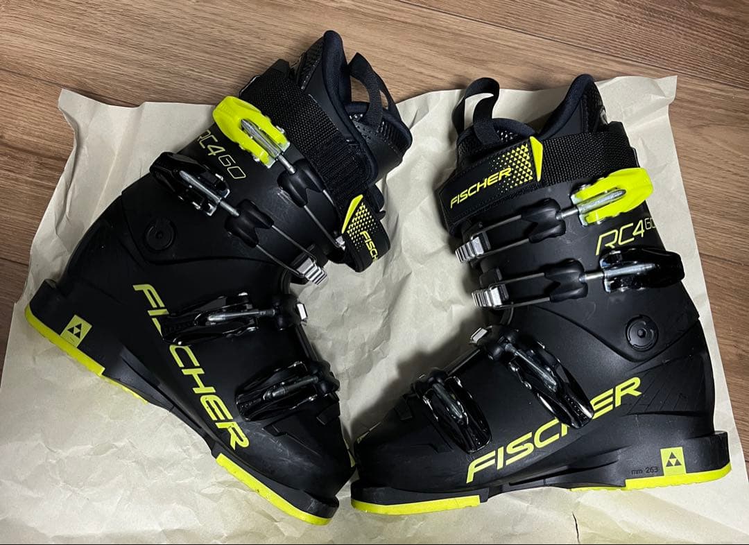 Fischer RC4 60 子ども用スキー ブーツ