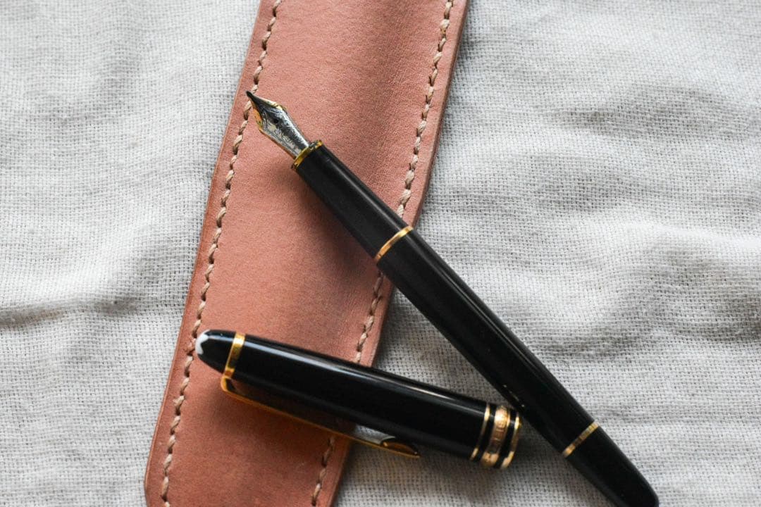 モンブラン　万年筆とレザーケースセット