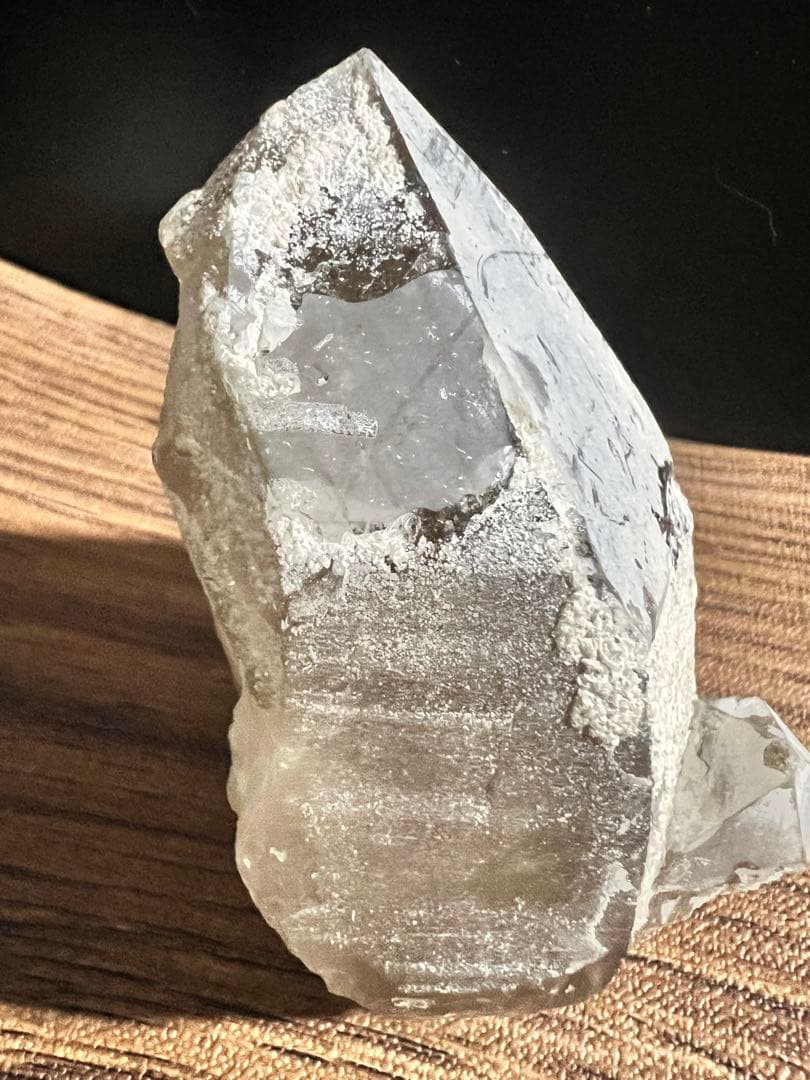 龍脈の精髄 ヘマタイト煙水晶 大地と響く浄化と守護 売上一部保護猫活動に使用