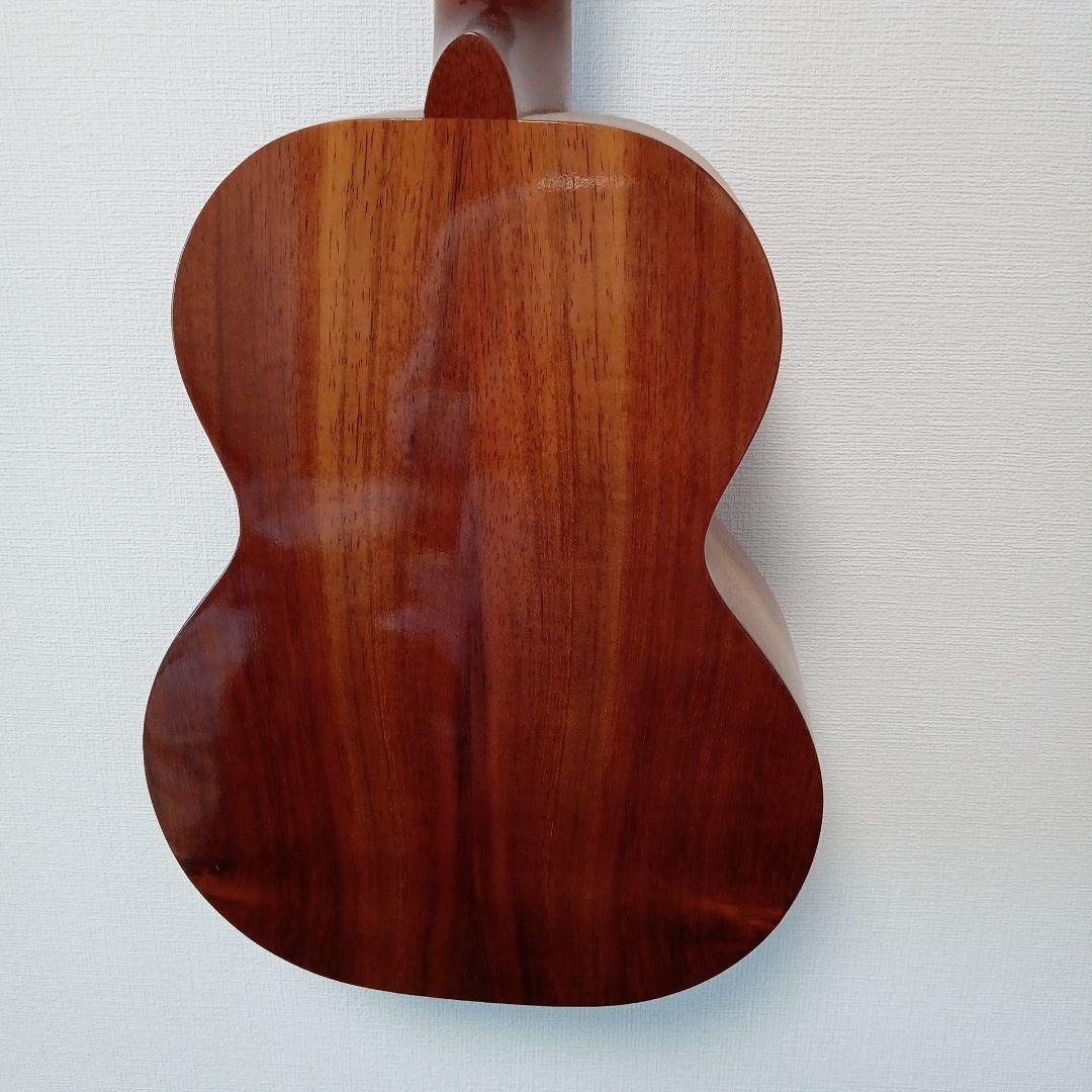 木目が綺麗な　カマカテナーウクレレHF-3