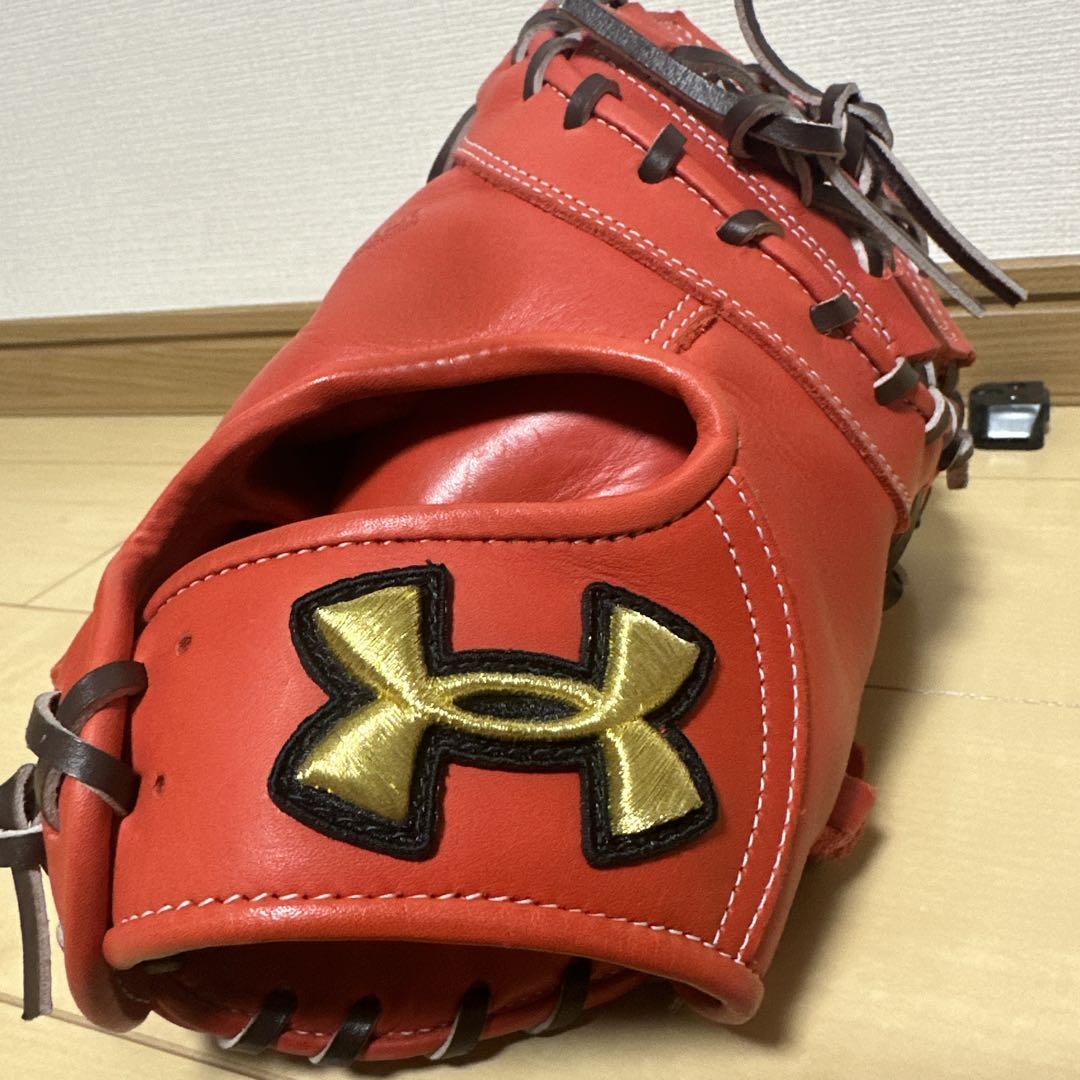 極美品 UNDER ARMOUR 一般 軟式 ファーストミット アンダーアーマー