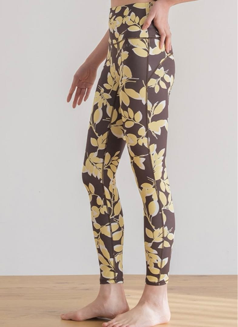 スカーラ　リーフバイカラーレギンス Mサイズ 未使用品