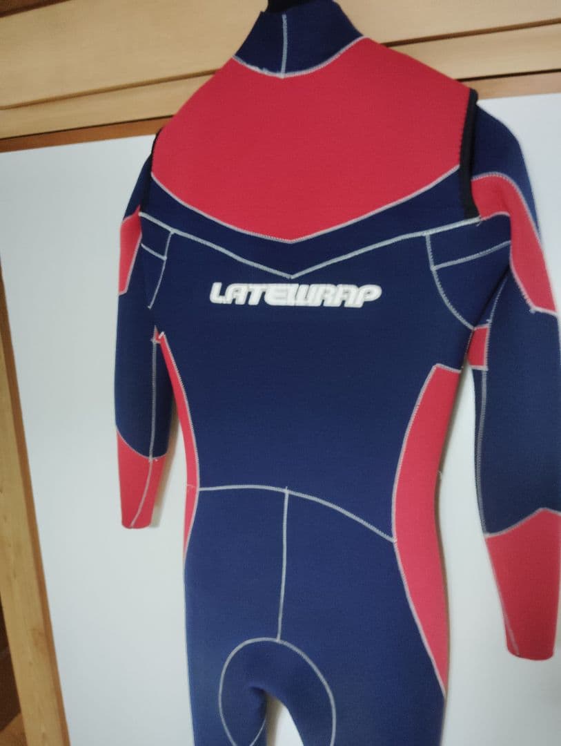 LATE WRAP レイトラップ　セミドライ　フルスーツ レッド