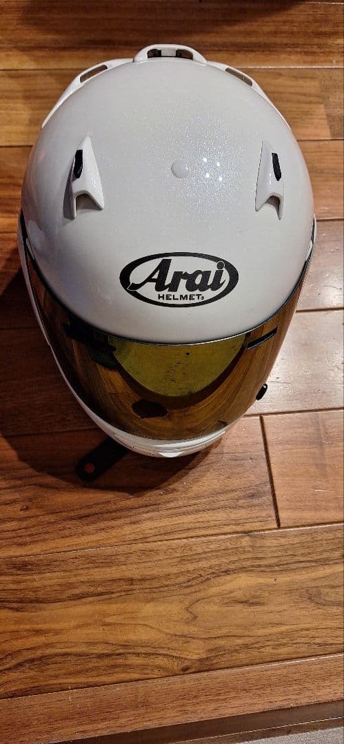 Arai ホワイト ヘルメット QUANTUMーJ