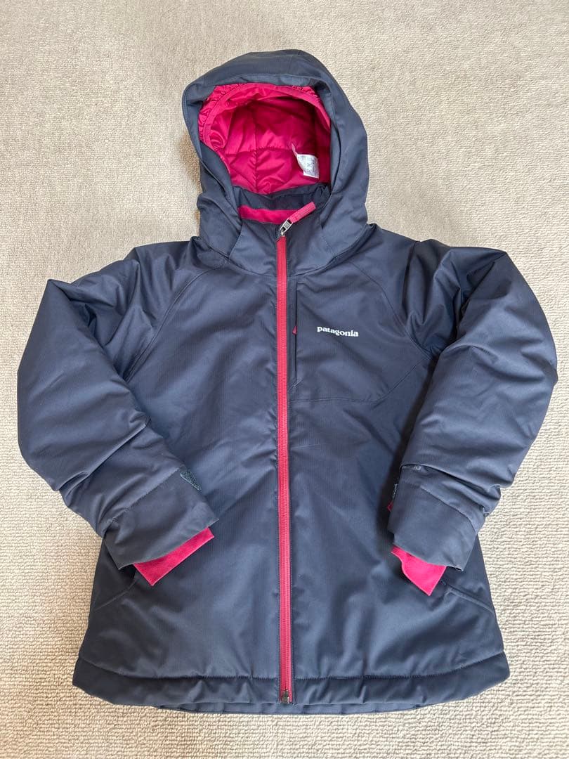 patagonia スノージャケット　キッズSサイズ　7-8才
