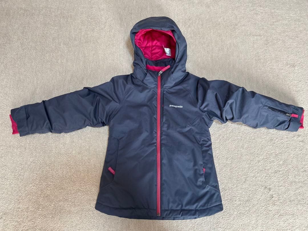 patagonia スノージャケット　キッズSサイズ　7-8才