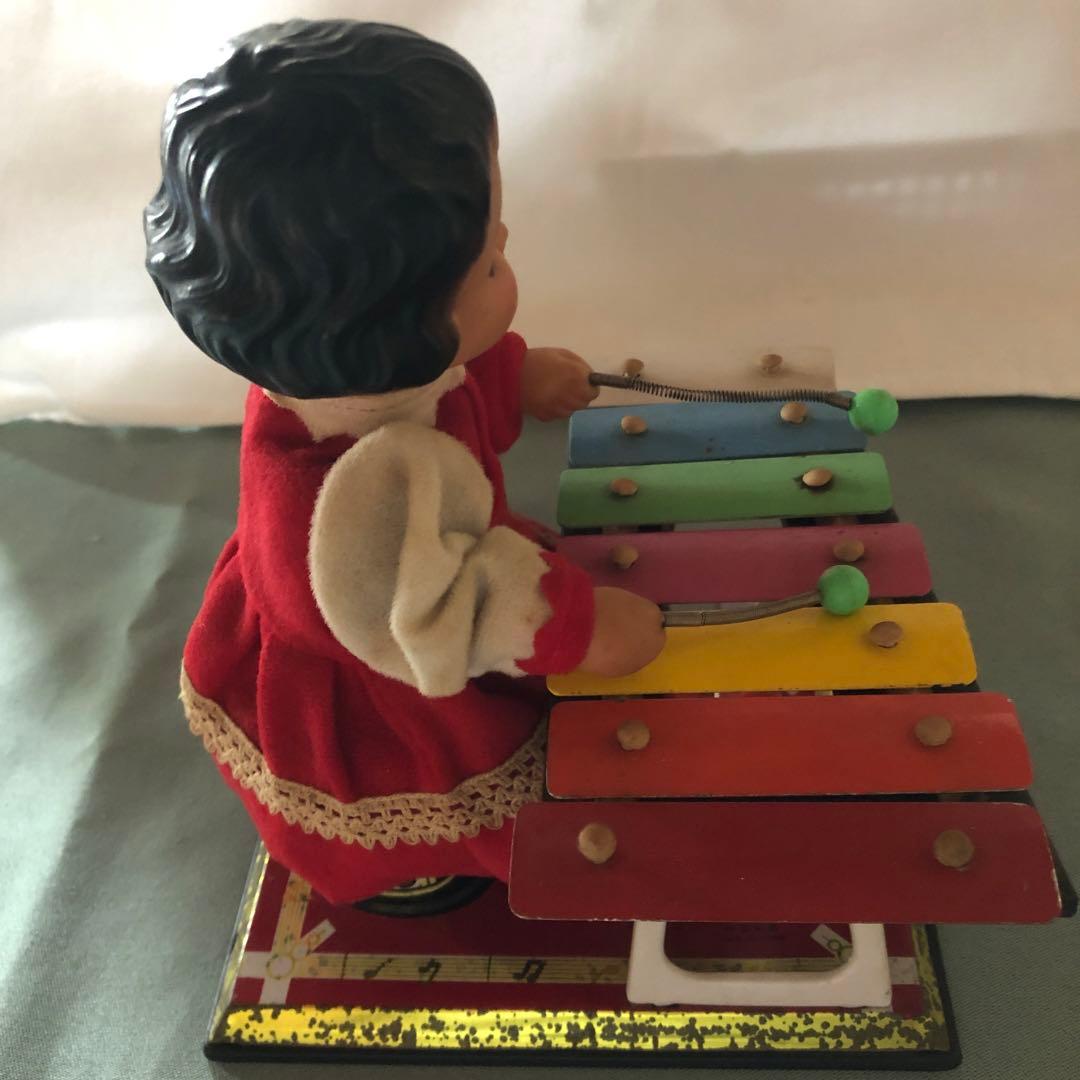 希少　ゼンマイ式 鉄琴ブリキ アンティーク 　昭和おもちゃ 女の子 お人形 演奏