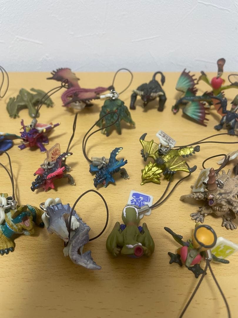 モンスターハンター　モンハン　モンスター図鑑　ストラップ　26体セット