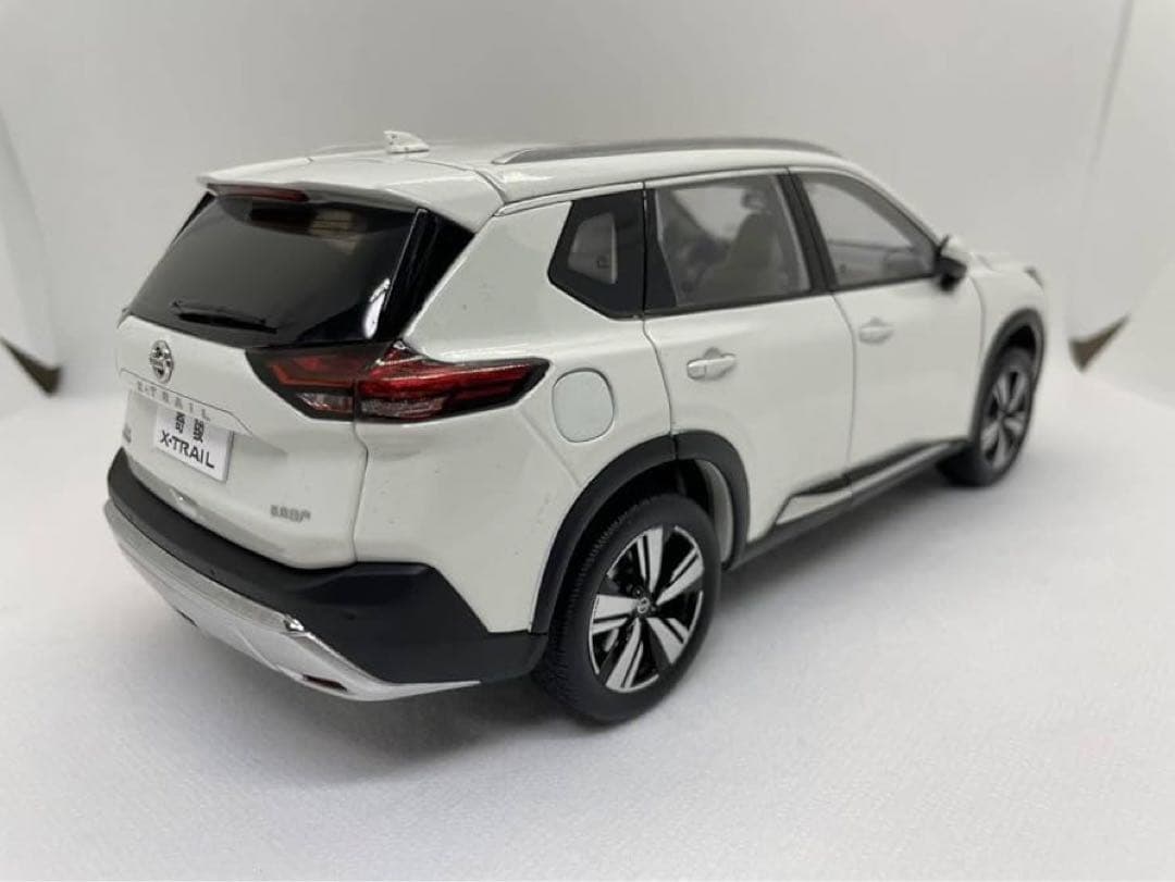 PAULDI X-TRAIL 2021 1/18スケール モデルミニカー
