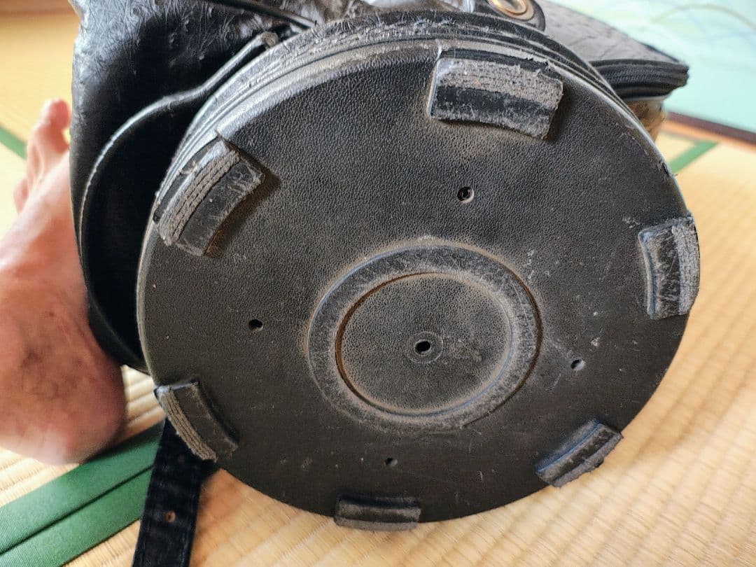 黒の合成皮革ゴルフバッグ