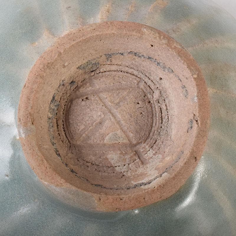 中国　龍泉窯　青磁　刻蓮弁文　茶碗　C　R8085